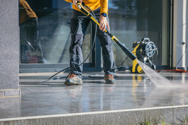 Best Roof Pressure Washing  in Newtown, OH